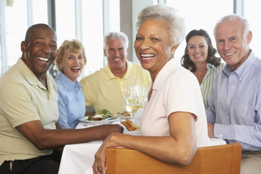 The Lodge at Stephens Lake | senior friends having lunch at a restaurant